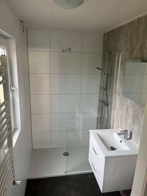 Luxus Chalet Waterfront Lathum 외부 사진