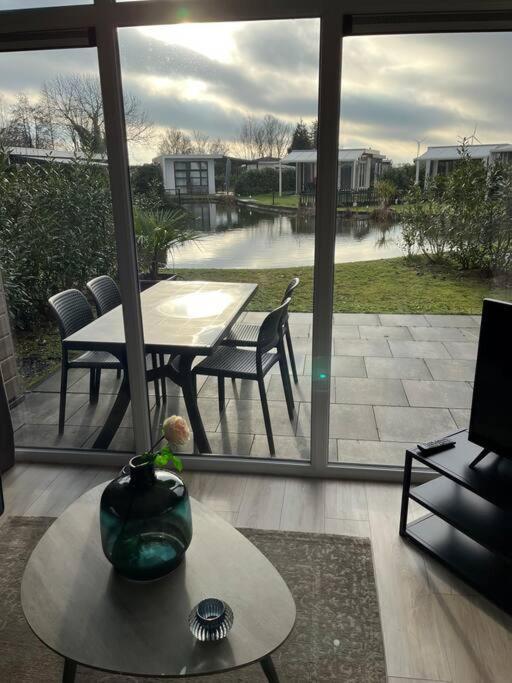 Luxus Chalet Waterfront Lathum 외부 사진